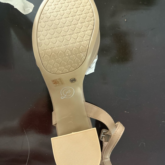 chinese laundry 9 1/2 new in box theresa smooth heels sandals - Picture 10 of 10